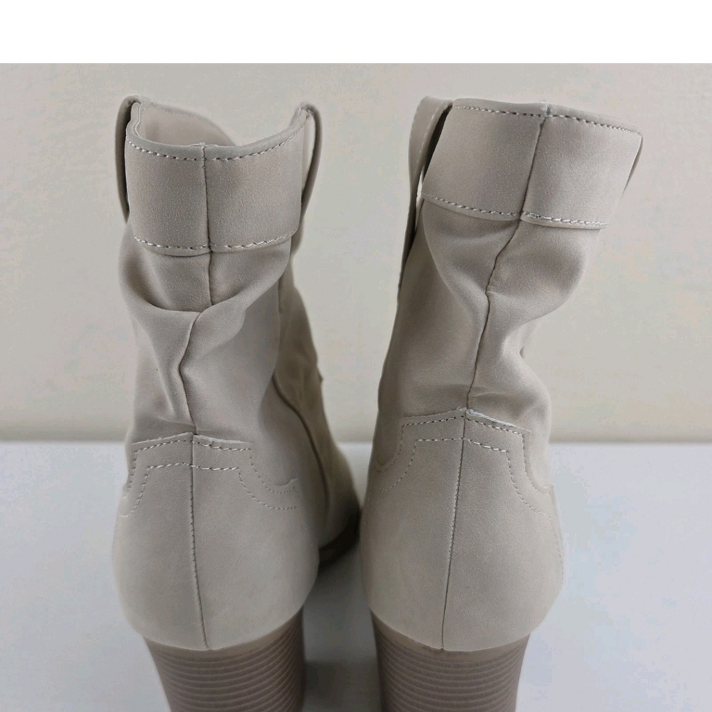 Time And Tru Western Slouch Boots Women Sz 9 Beige/Tan Slip On Booties Cowgirl - Picture 7 of 10